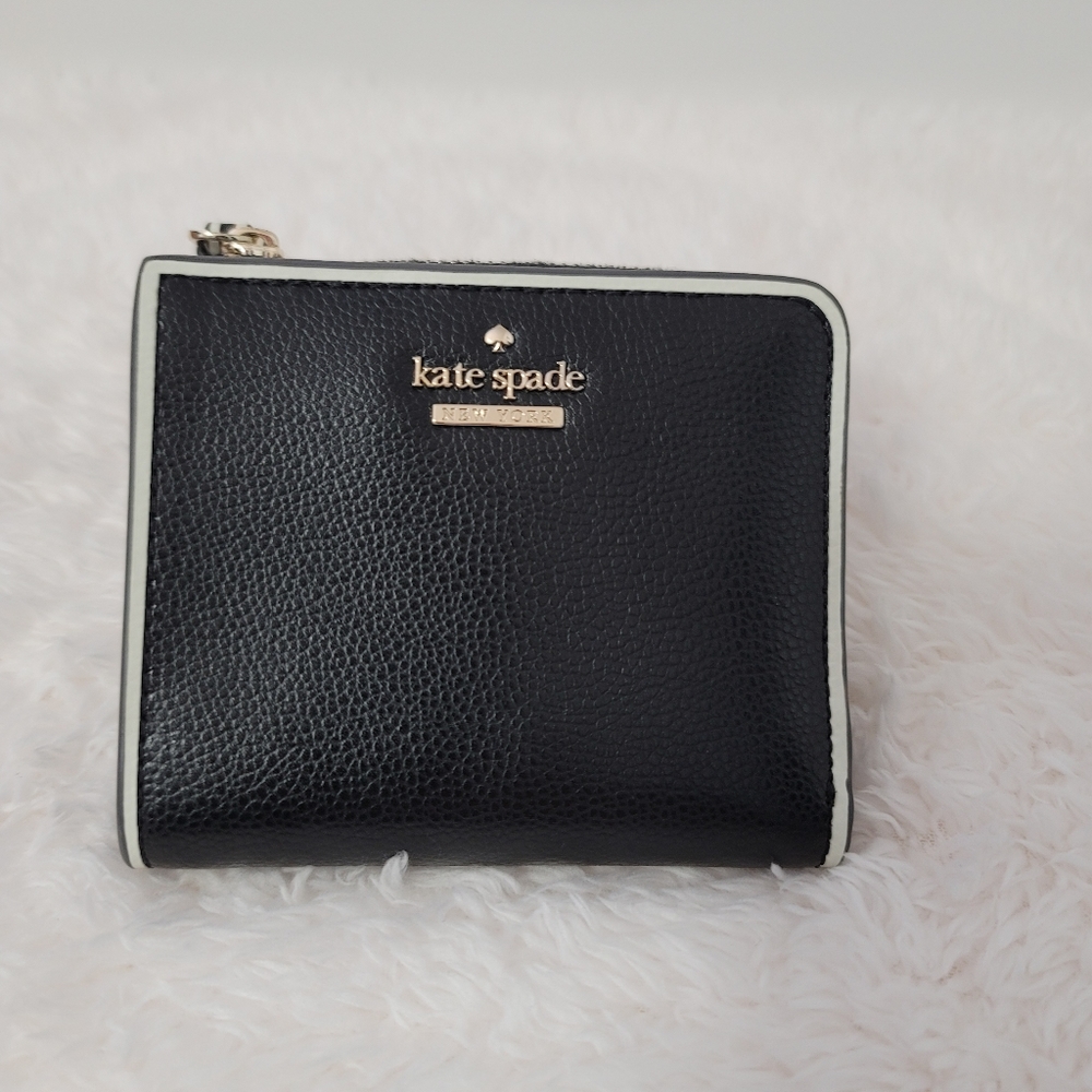 💯% Authentic Kate Spade